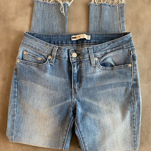 Levi’s denim legging jeans, cutoff skinny jeans 29